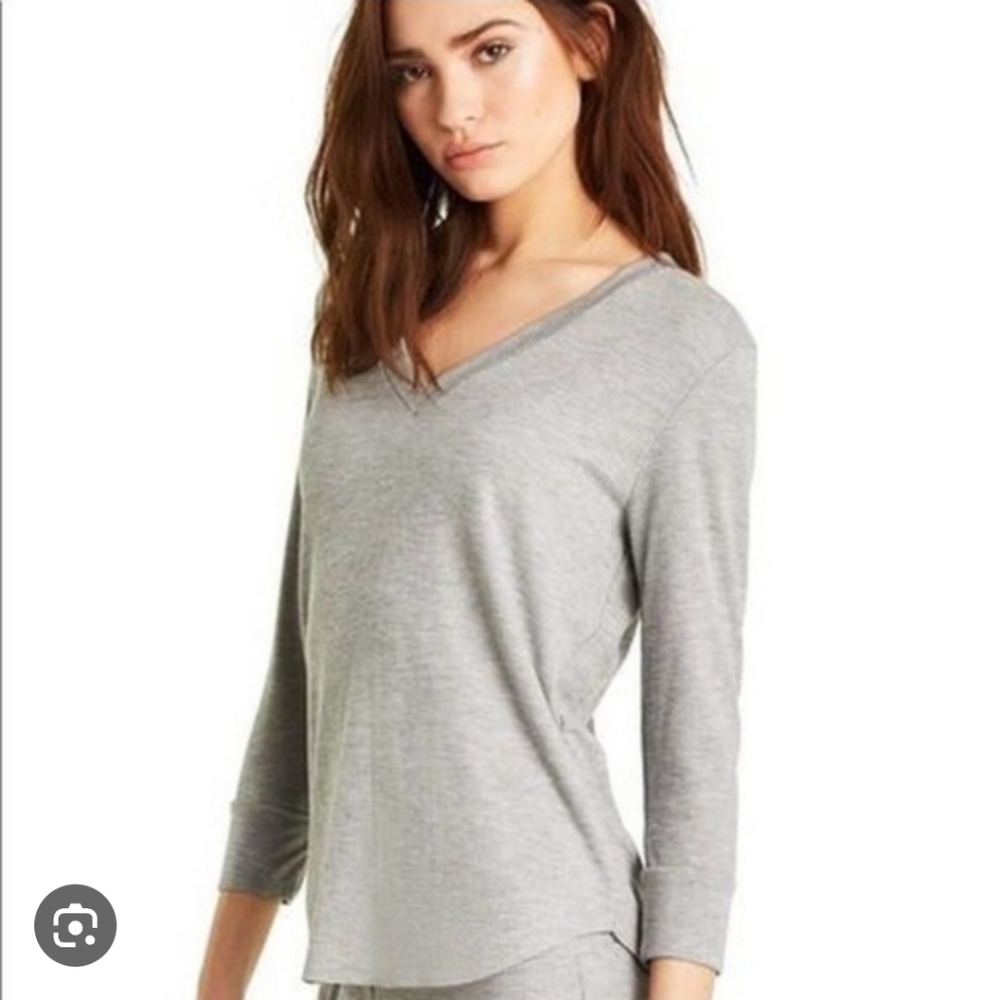Wildfox vneck thermal Leroy grey size XS (fits like small) shirt